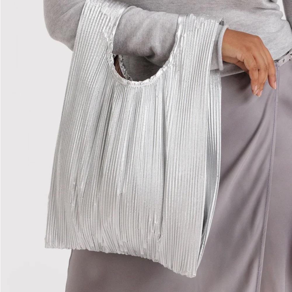 BAGGU Silver Pleated Tote Bag